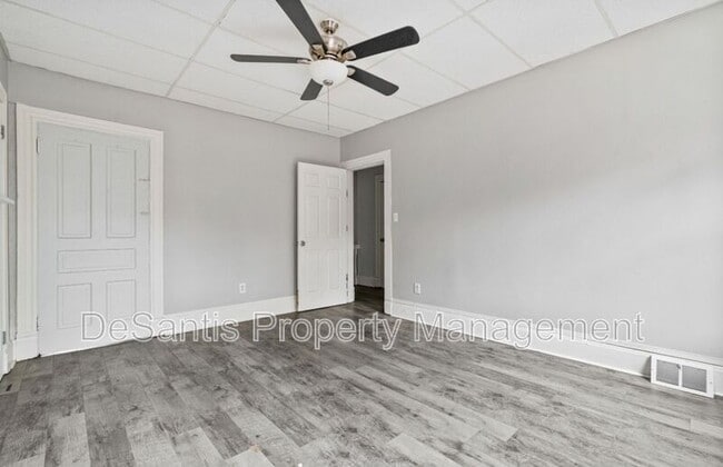 Photo - 1705 Tustin St