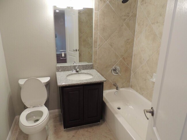 Photo - 5333 Richmond Ave. Unidad 23