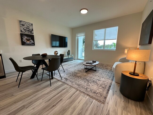 Photo - 853 SW 13th Ct Unit A8