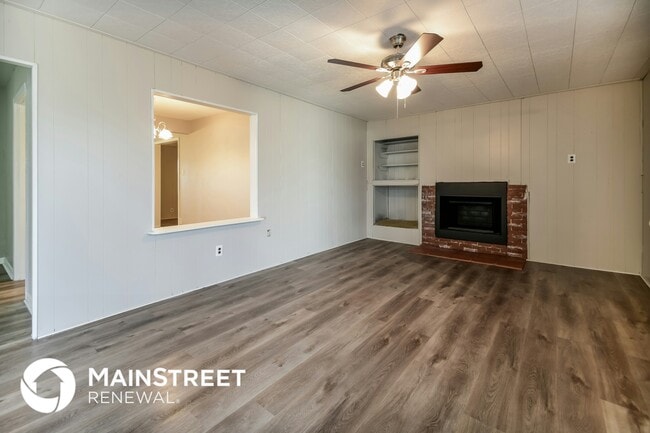 Photo - 347 Pilgrim Dr