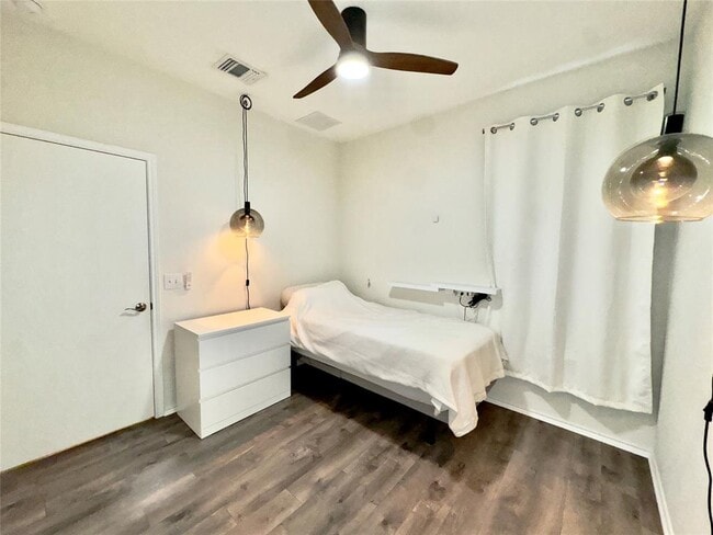Photo - 6117 Toye Dr