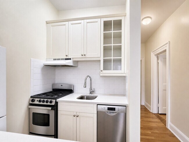 Photo - 244 Beacon St Unit 3C