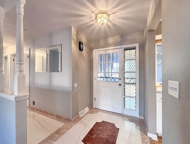 Photo - 814 S Nelson Way