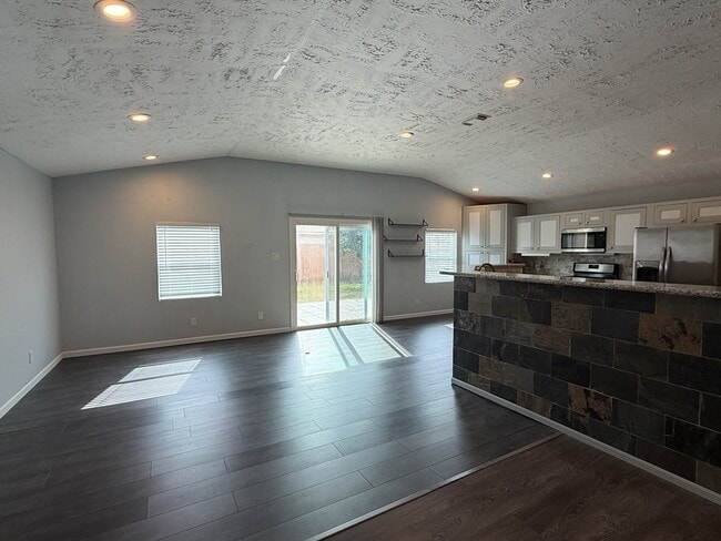 Photo - 306 Flora Vista Dr