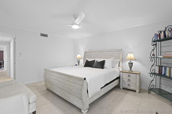 5172 SE Club Way Unit 207