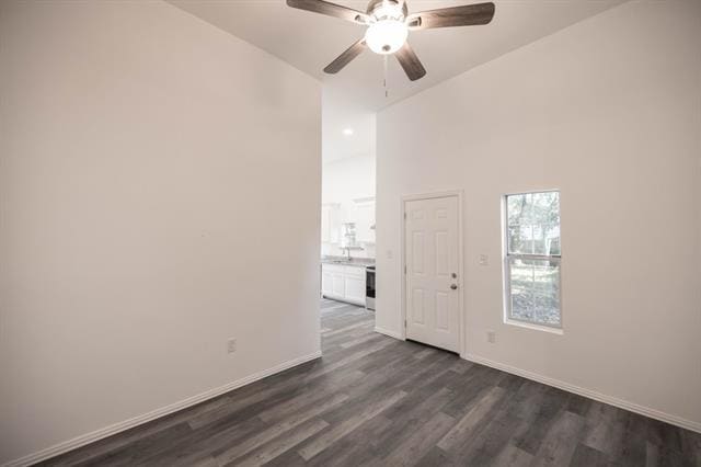 Photo - 415 W 7th St