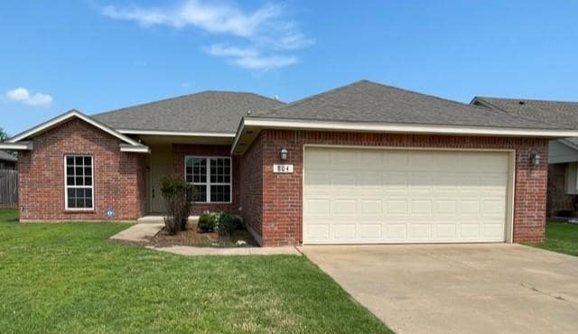 Photo - 804 Beechwood Way