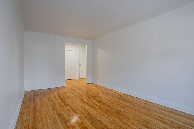 Photo - 4840 Boul Édouard-Montpetit