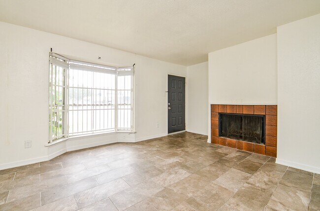 Building Photo - 9350 Country Creek St Unit True