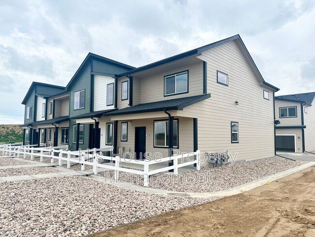 Photo - 3901 Canoe St Townhome
