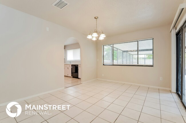 Photo - 418 Tuloma Ave SW