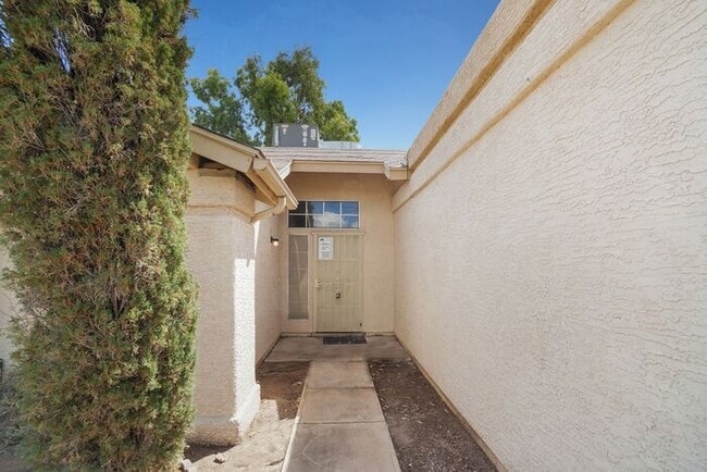 Photo - Southwest Area -3 bedroom, 2 bath Home wit...