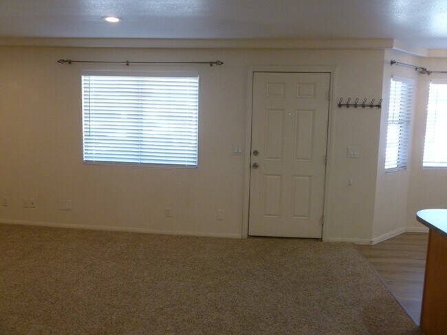 Photo - 8410 Eldora Ave Unidad 2018