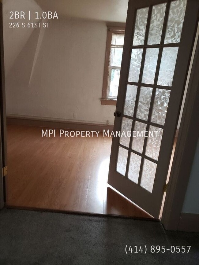 Photo - 226 S 61ST St