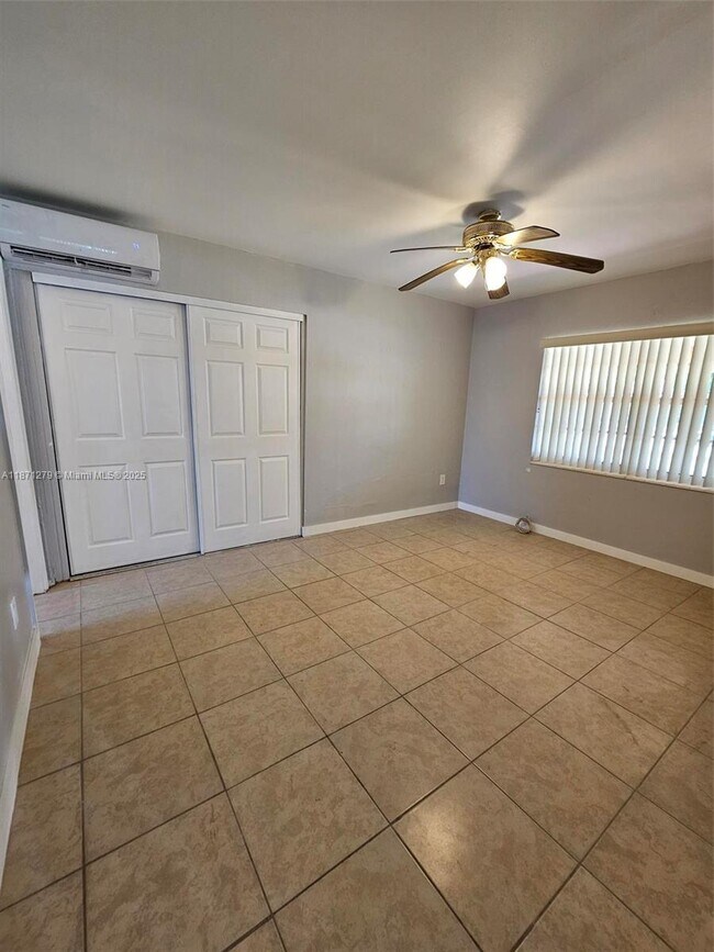 Photo - 1544 NW 6th Ave