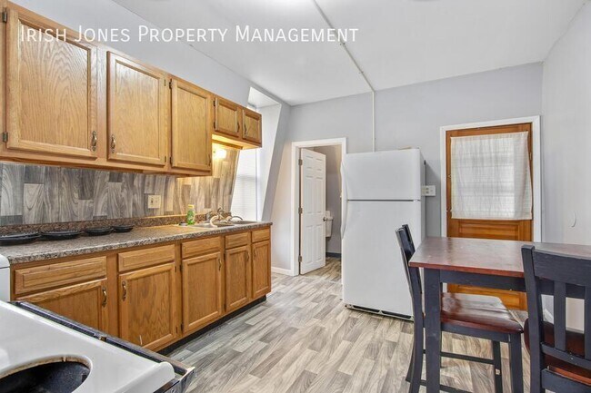 Photo - 25 Marshall Ave Unit Upper