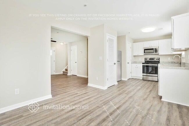 Photo - 371 Coral Cir