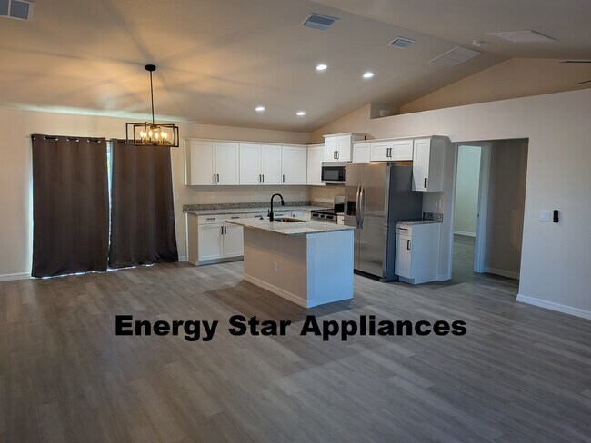 Photo - 7352 Quarry St