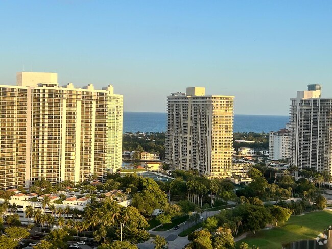 Building Photo - 3625 N Country Club Dr Unit 2603 Rental