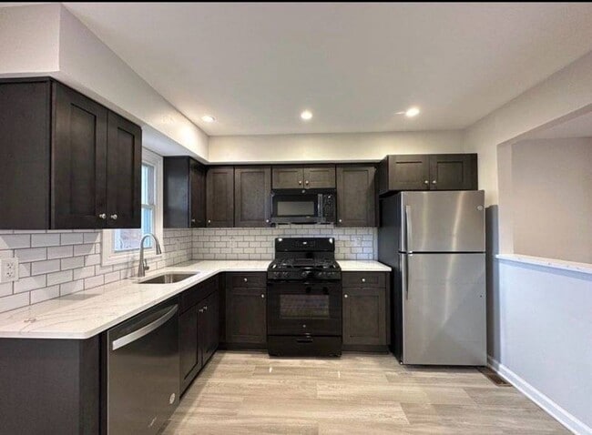 Photo - 32 Hazel St Unidad #1