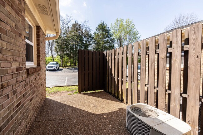 2BR-2BA-1187SF - Patio