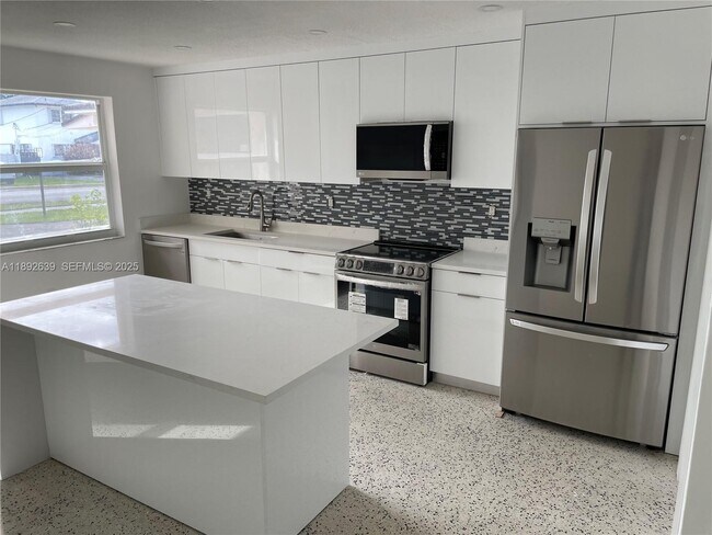 Photo - 2250 SW 69th Ave