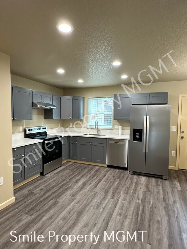 10438 SE Division St Townhome Townhome Rental in Portland OR