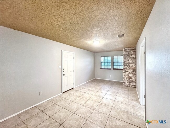 Photo - 501 Ridge Dr
