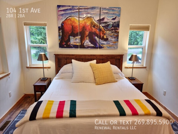 Building Photo - 104 1st Ave