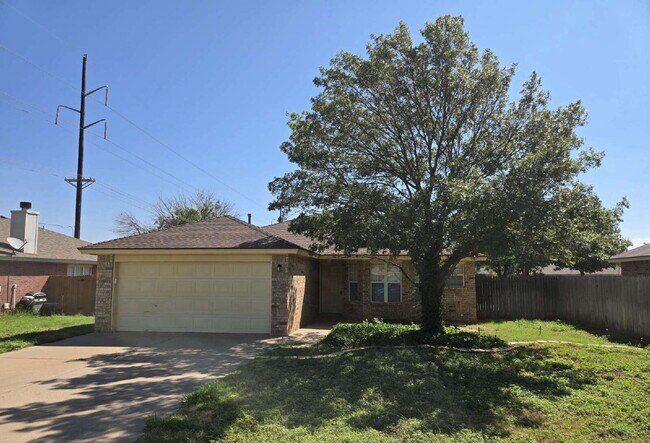Building Photo - "Charming 3-Bedroom Lubbock Home with Cozy...