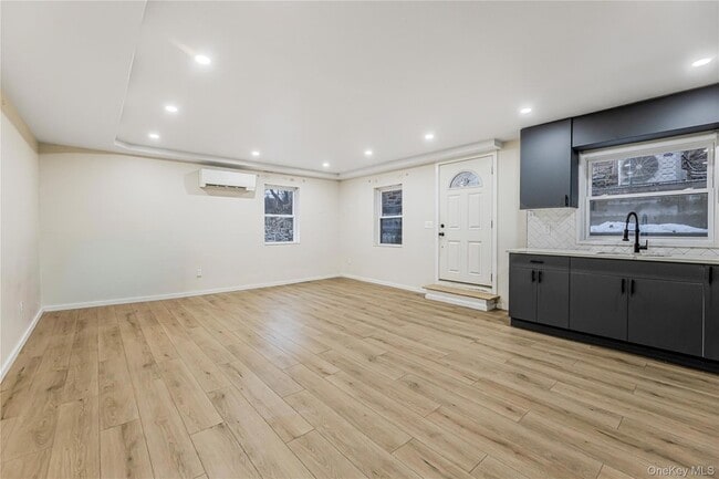 Photo - 604 Yonkers Ave Unidad B