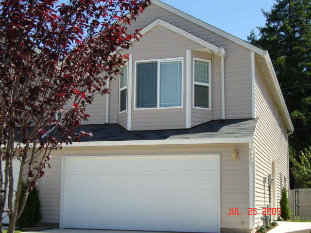 Building Photo - 3125 NE 118th Ave