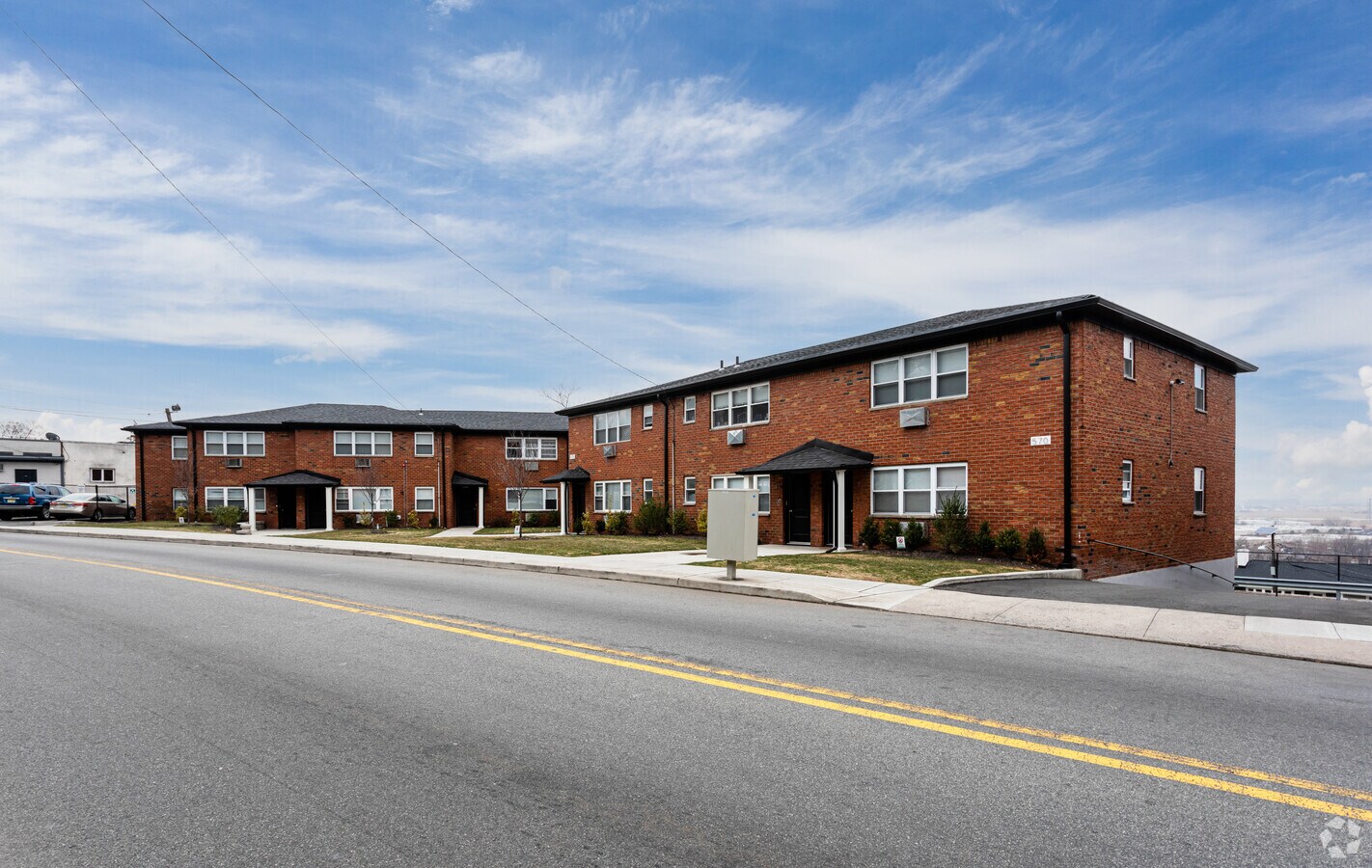 Fairview Gardens - Fairview Gardens Apartments