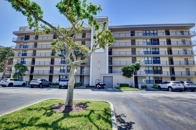 Photo - 9 Royal Palm Way Unit 403