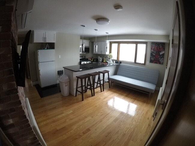 Building Photo - 230 Brookline St Unit 2 Rental