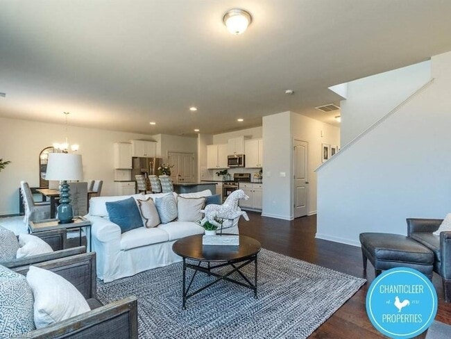 Photo - 1313 Achonechy Trl