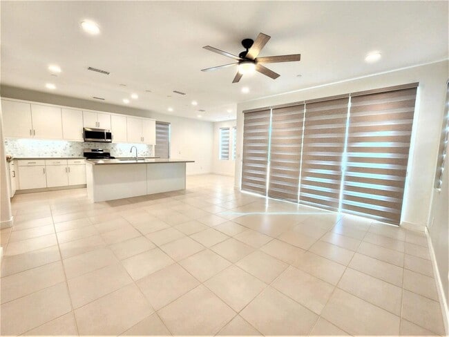 Photo - 35770 McCarthy St