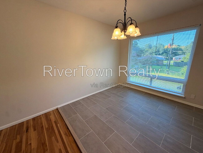 Photo - 1327 Busby Ave