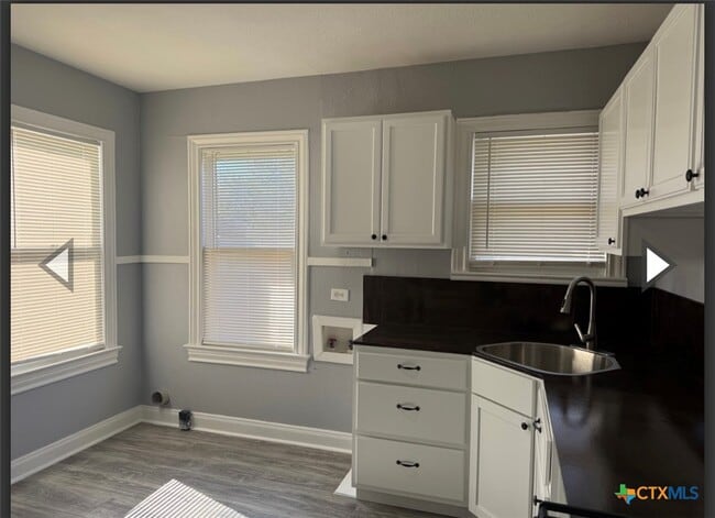 Photo - 1003 E Sabine St