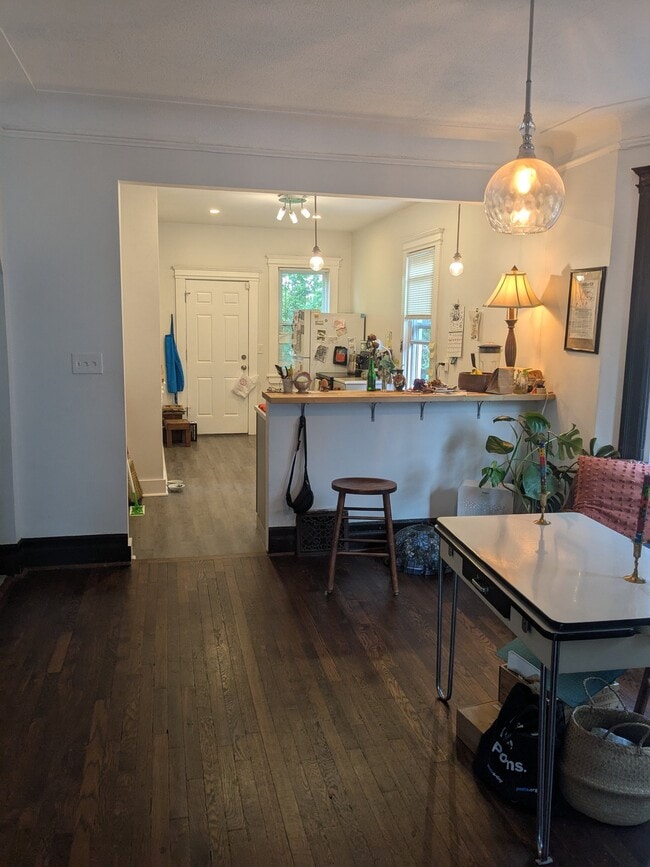 2552 Helen St Unit 1