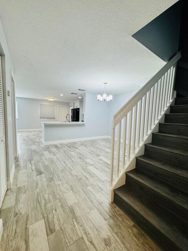 Photo - 77 Fairways Ln