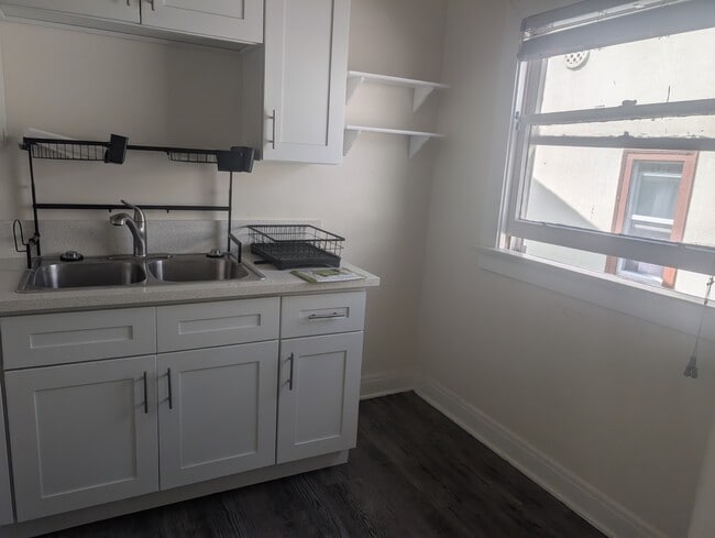 Photo - 206 N New Hampshire Ave