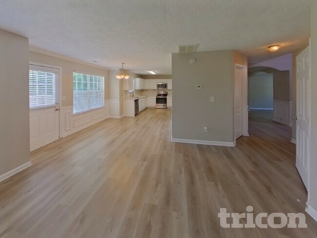 Photo - 800 Hannah Ct
