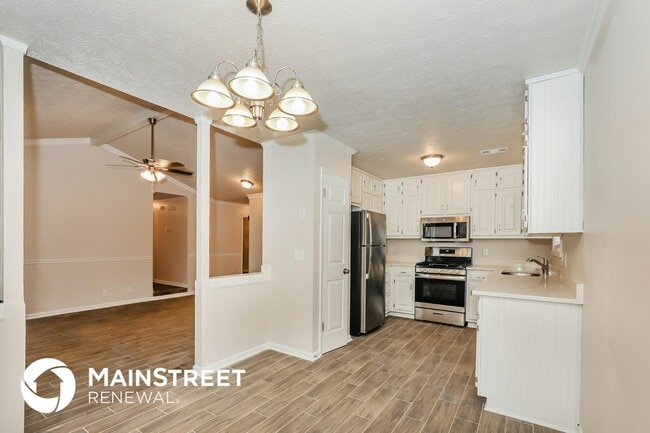 Photo - 125 Whitney Way