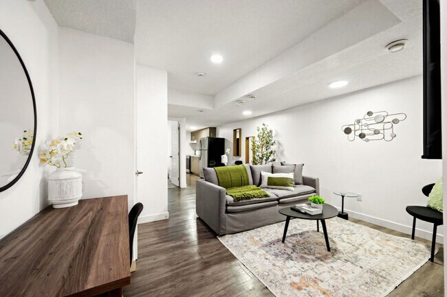Photo - 10749-10792 92 St NW Unit SI ID1471308P