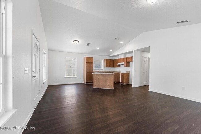 Photo - 1470 Windle St