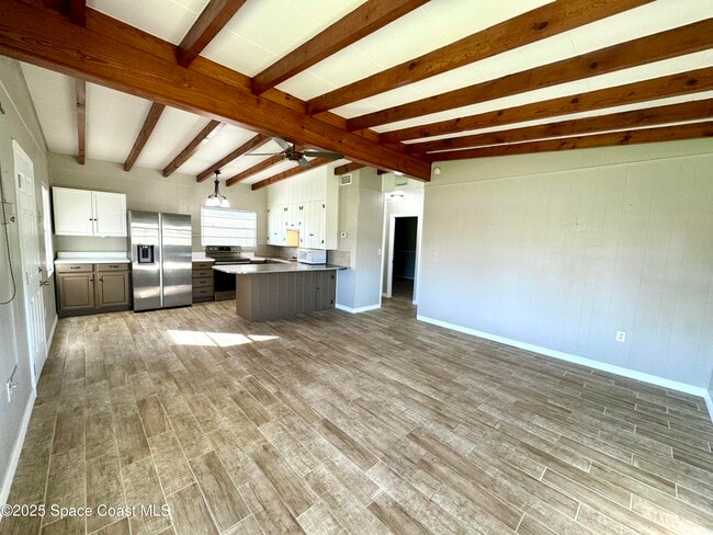 Photo - 1004 Green Rd