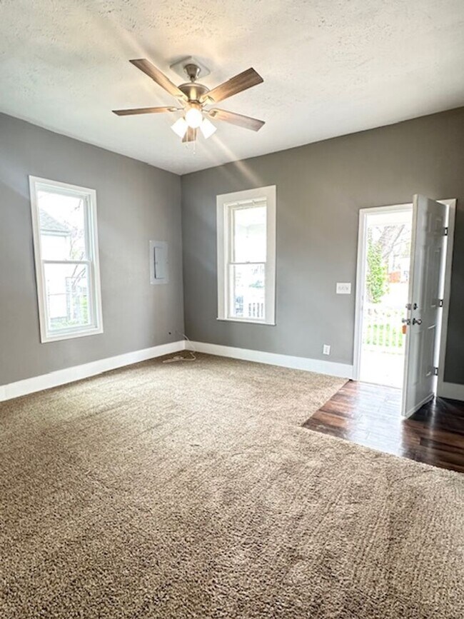 Photo - RECENTLY REMODELED 1 BEDROOM 1 BATH - COZY...