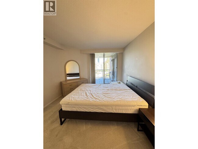 Photo - 5615 Hampton Pl Unit 402