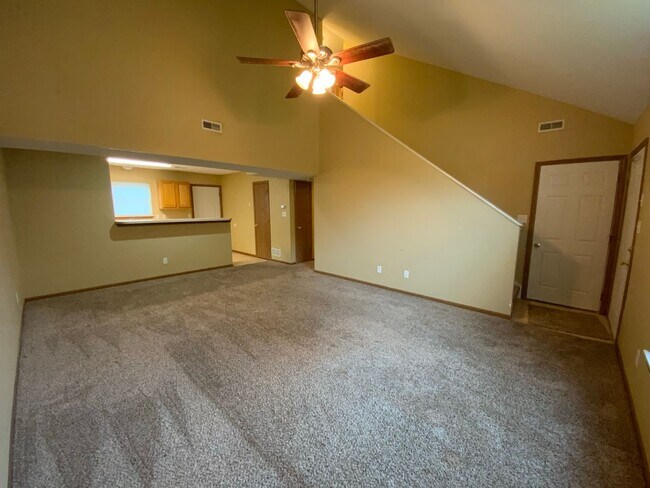 Photo - 306 E Liberty Ln Unidad Apt B